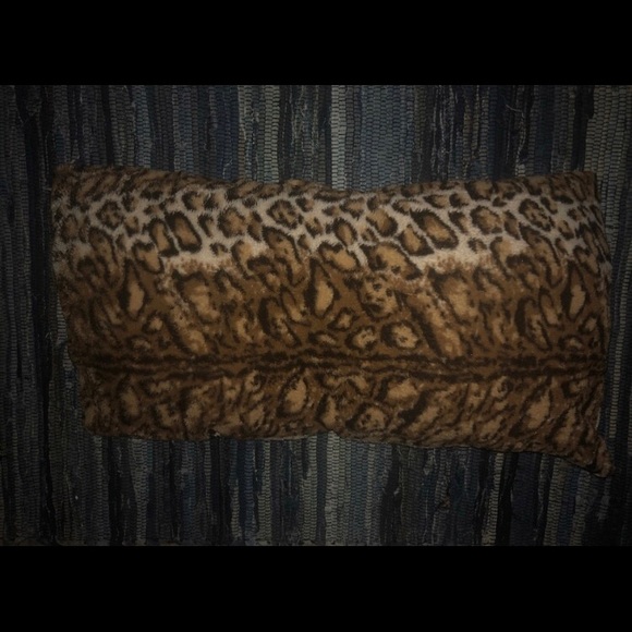 Cheetah Print Body Pillow - Picture 1 of 2